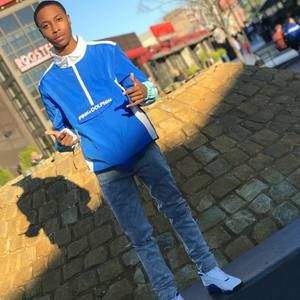 Meet your Posher, Devonte
